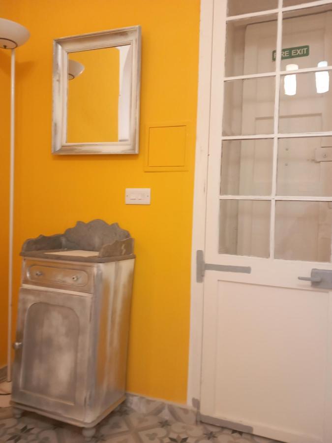 فيلا Door Nine -Townhouse With Harbour Views إيل فورجانا المظهر الخارجي الصورة